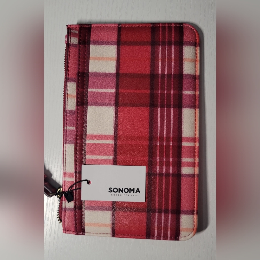 NWT Sonoma Wrislet Zip Pouch